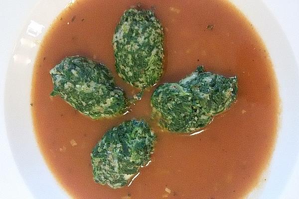 Spinach and Quark Dumplings with Fresh Tomato Sauce