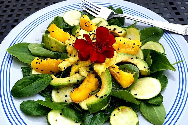 Spinach – Avocado – Cucumber Salad with Wasabi Dressing