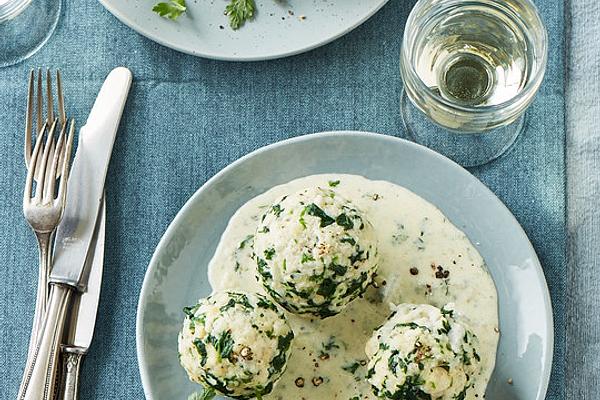 Spinach Dumplings with Gorgonzola Sauce