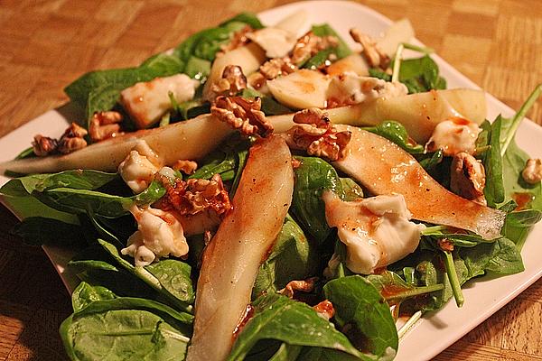 Spinach Salad with Pear and Blue Cheese