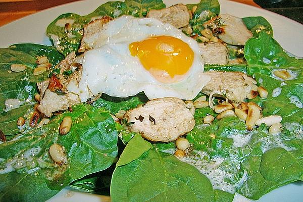 Spinach Salad with Yogurt Wild Garlic Dressing and Chicken Breast