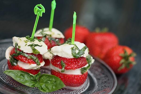 Strawberries À La Caprese