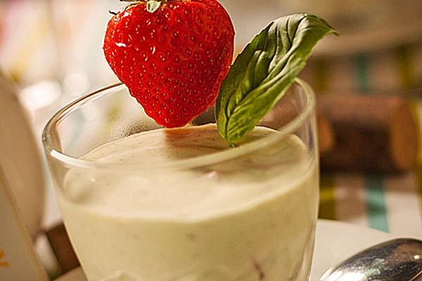 Strawberry Basil Cream