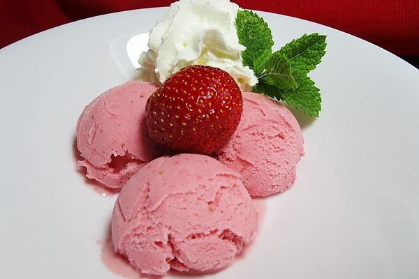 Strawberry Cream Ice Cream