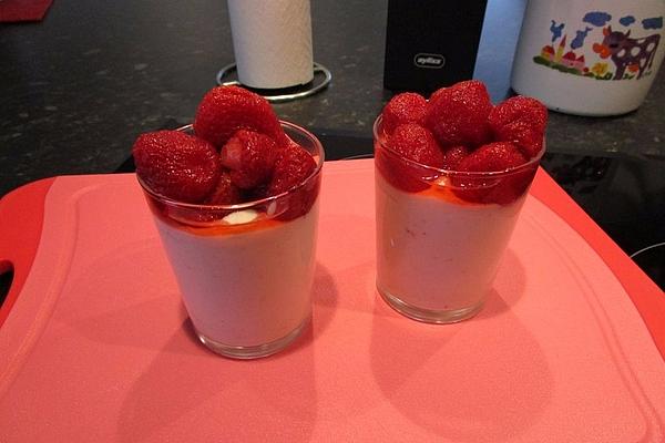 Strawberry Dessert with Milkmaid