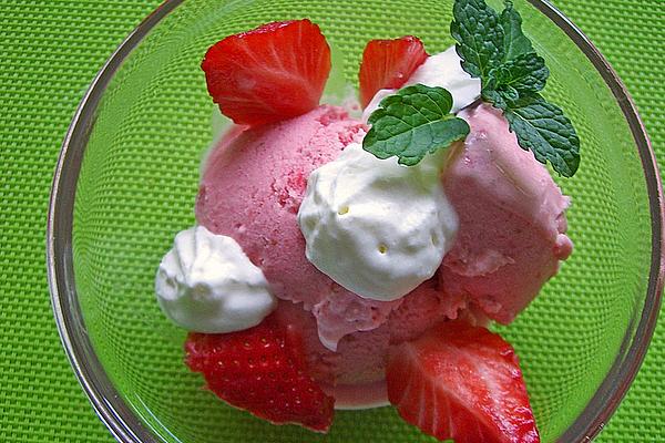 Strawberry Ice Cream Fruity and Quick