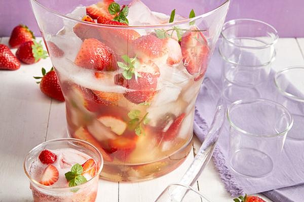 Strawberry Punch with Fabulous Aroma