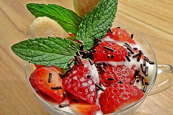 Strawberry-sponge Finger Dessert