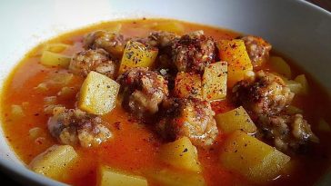 Stew with Meatballs and Potatoes