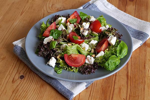 Summer Salad with Tomatoes and Feta