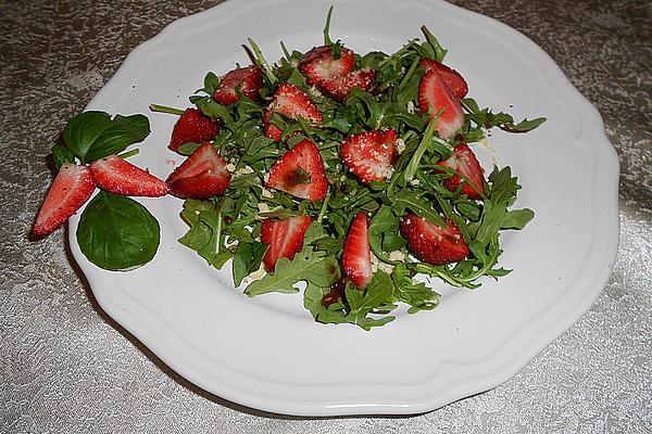 Summery Basil and Rocket Salad with Strawberries