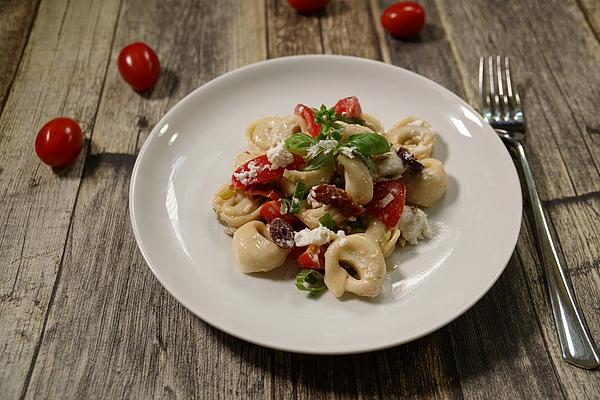 Summery Tortellini Salad with Ricotta