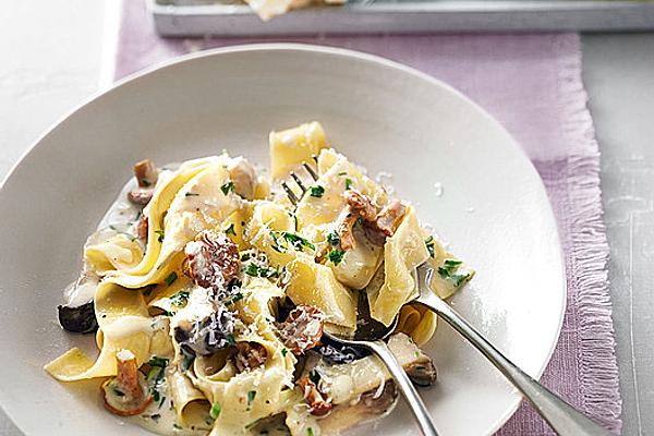 Tagliatelle with King Oyster Mushrooms