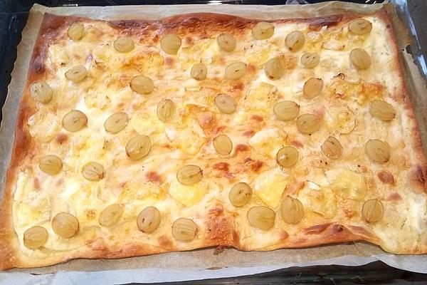 Tarte Flambée with Camembert and Grapes À La Gabi