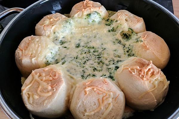 Tasty Sunday Rolls with Cheese and Spinach Dip