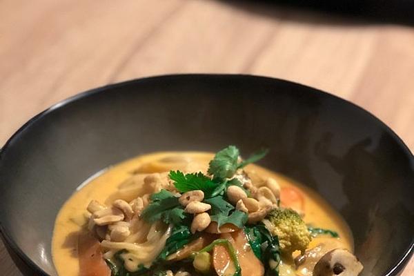 Thai Coconut Soup with Flat Rice Noodles