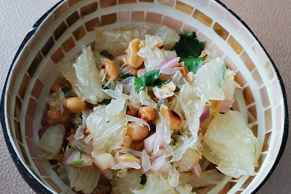 Thai Pomelo Salad with Prawns
