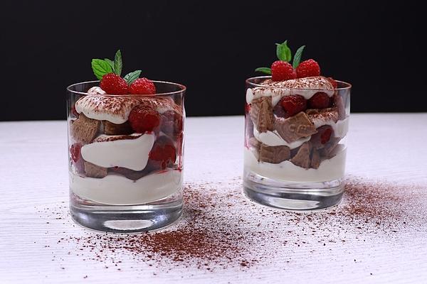 Tiramisu with Speculoos and Raspberries