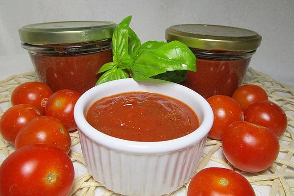 Tomato Ketchup with Paprika and Basil