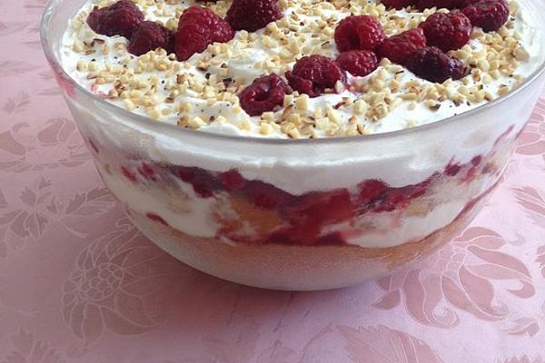 Trifle with Rum and Sherry – English Layered Dish