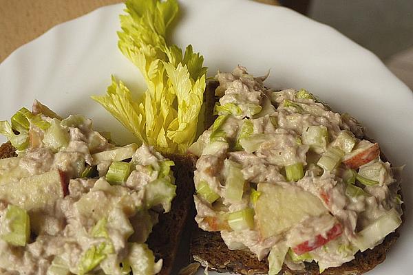 Tuna Salad with Apples and Celery