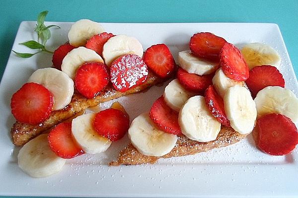 Vanilla Toast with Strawberries &amp; Bananas