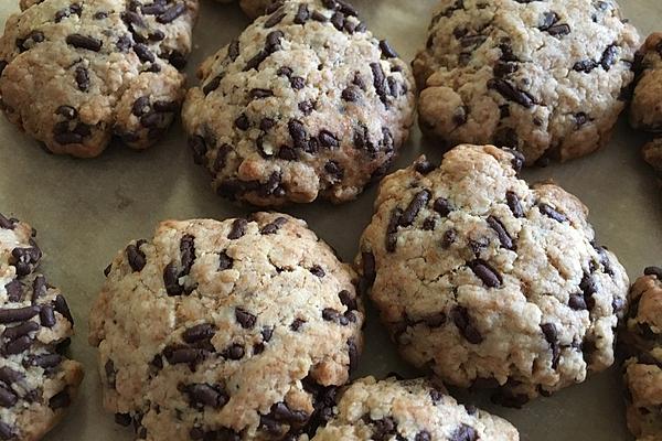 Vegan Chocolate Chip Cookies with Almond and Spelled Flour