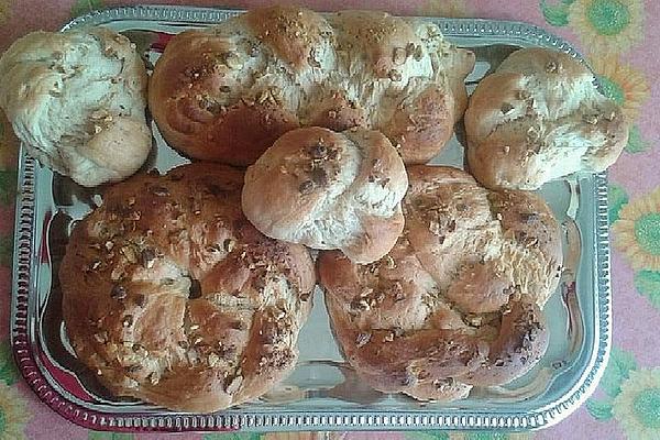 Vegan Easter Breads