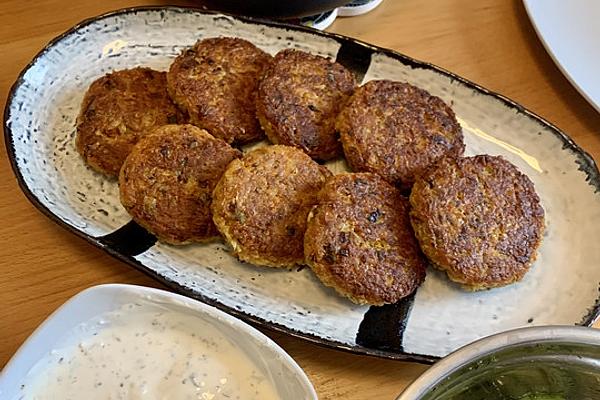 Vegetable Patties with Herb Sauce