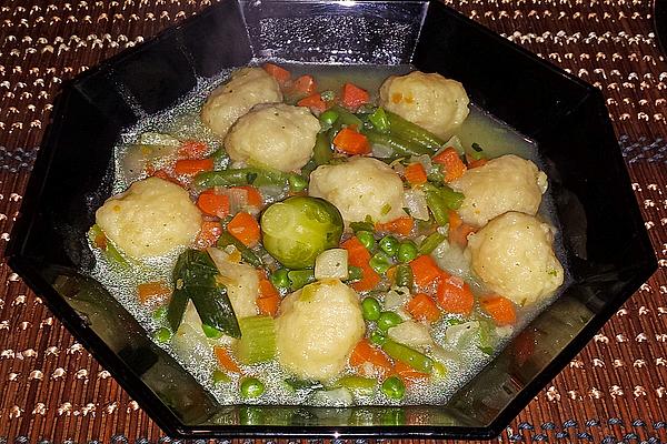 Vegetable Soup with Cheese Dumplings