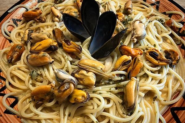 Venetian Style Spaghetti with Mussels