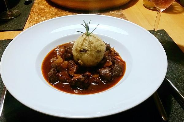 Venison Goulash with Mulled Wine Sauce
