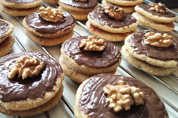 Walnut – Marzipan – Cookies