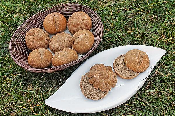 Wholegrain Rye and Wheat Rolls with Wholegrain Rye Sourdough