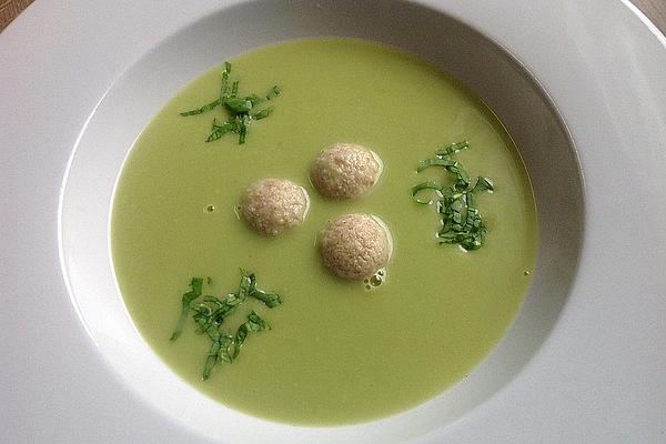 Wild Garlic Soup with Cream Cheese Dumplings