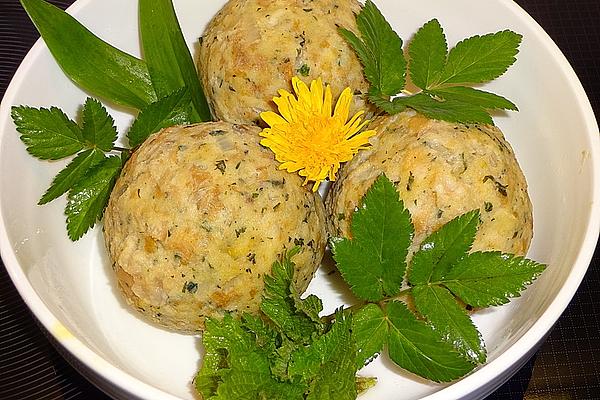 Wild Herbs – Bread Dumplings La Herbal Jule with Sliced ​​turkey
