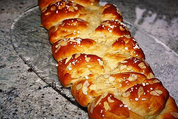 Yeast Braid Without Egg with Quark