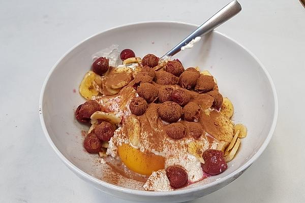 Yogurt and Fruit Muesli with Honey