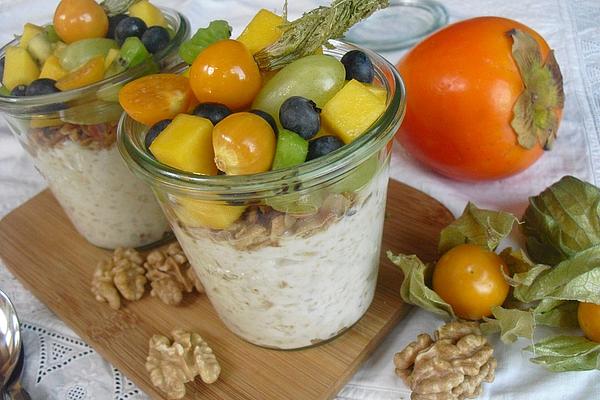 Yogurt – Granola with Fruit Salad