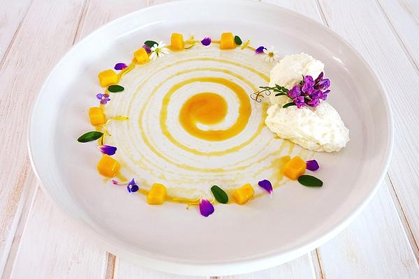 Yogurt Mousse with Mango