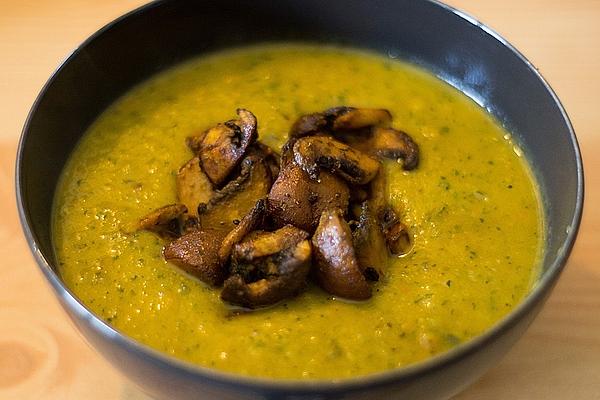 Zucchini Cream Soup with Fried Mushrooms