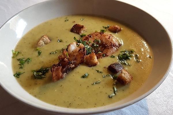 Zucchini Soup with Scampi
