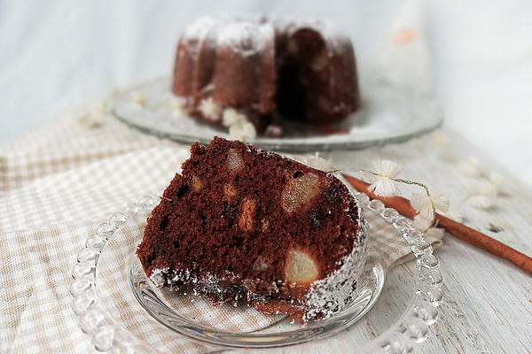 Advent Bundt Cake with Speculoos and Pears