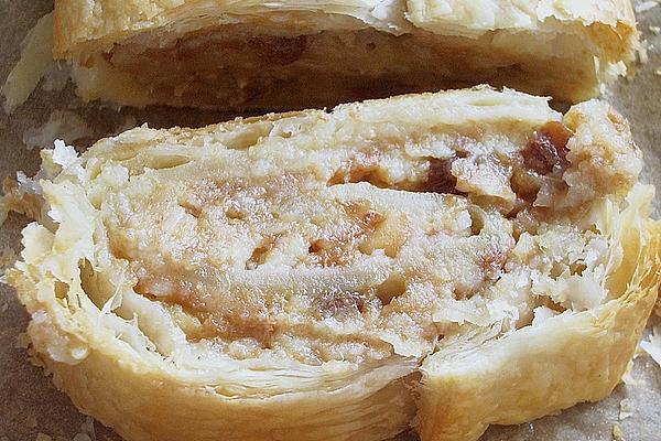 Advent Strudel with Puff Pastry