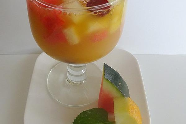 Alcohol-free Punch for Hot Summer Days