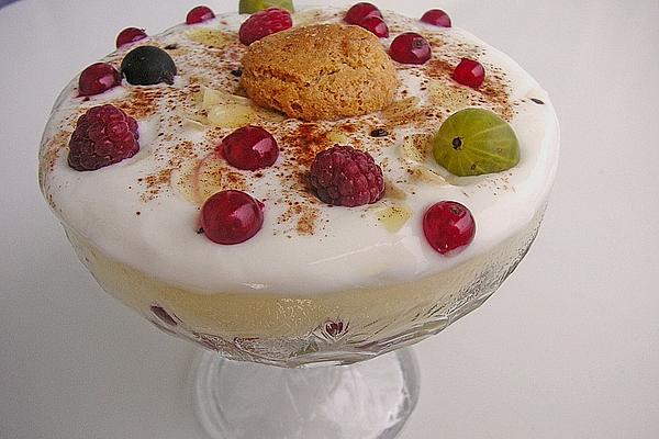 Amaretto – Berries – Layered Dessert
