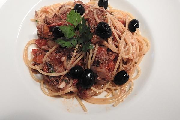 Angis Spaghetti with Tuna and Italian Tomato Sauce