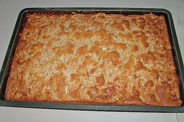 Apple – Almond Cake from Tray