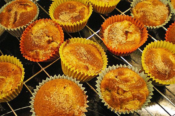 Apple and Almond Muffins with Cinnamon Sugar Topping