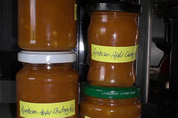 Apple and Apricot Chutney